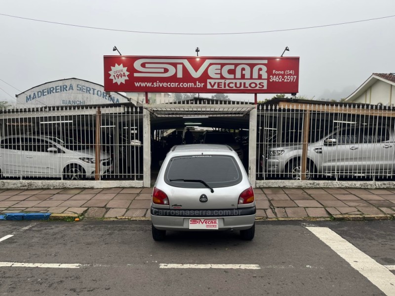 FIESTA 1.0 MPI GL CLASS 8V GASOLINA 4P MANUAL - 2000 - GARIBALDI
