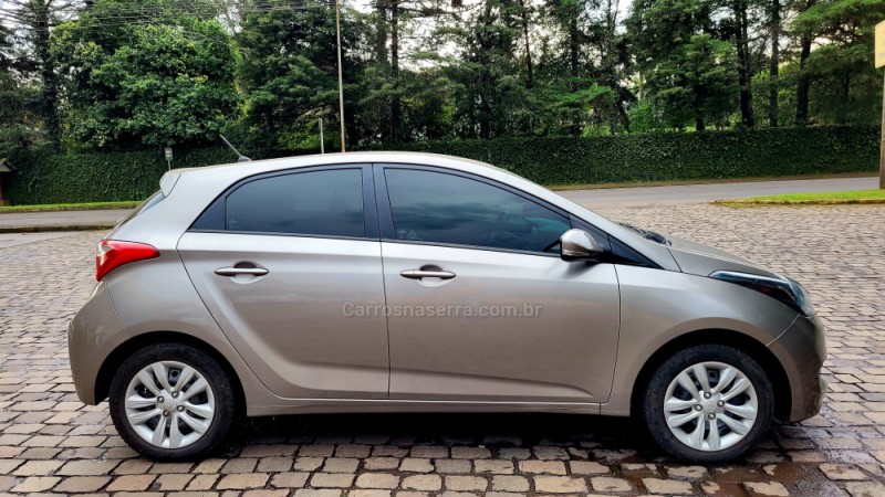 HB20 1.6 COMFORT PLUS 16V FLEX 4P AUTOMÁTICO - 2016 - IVOTI