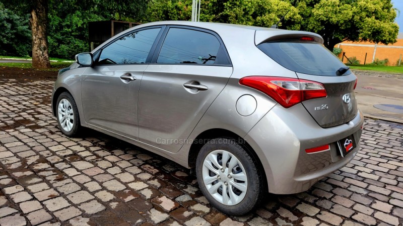 HB20 1.6 COMFORT PLUS 16V FLEX 4P AUTOMÁTICO - 2016 - IVOTI