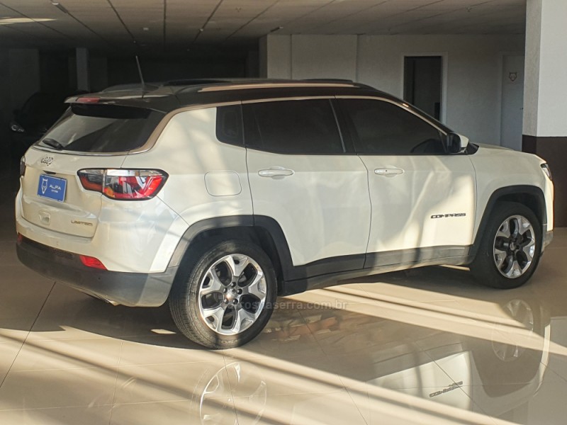 COMPASS 2.0 16V FLEX LIMITED AUTOMÁTICO - 2018 - CAXIAS DO SUL