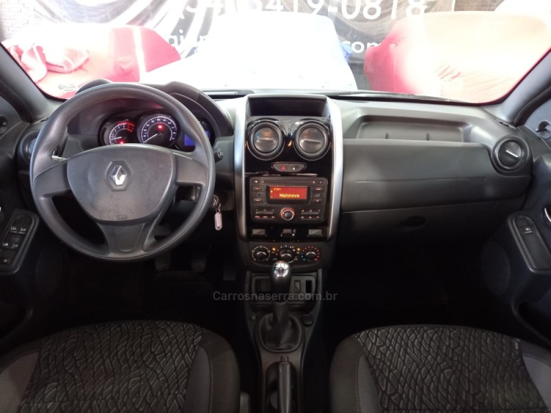 DUSTER 1.6 EXPRESSION 4X2 16V FLEX 4P MANUAL - 2016 - CAXIAS DO SUL