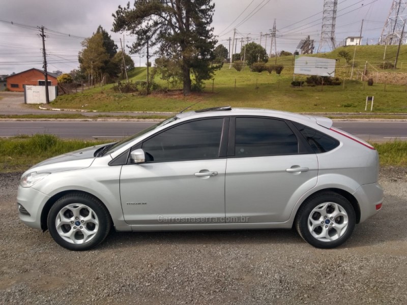 FOCUS 2.0 TITANIUM HATCH 16V FLEX 4P AUTOMÁTICO - 2013 - FARROUPILHA