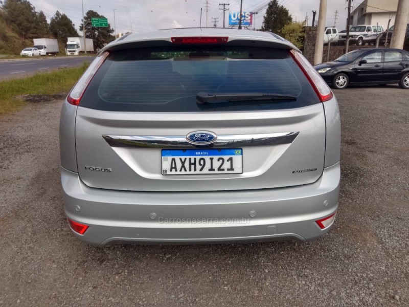 FOCUS 2.0 TITANIUM HATCH 16V FLEX 4P AUTOMÁTICO - 2013 - FARROUPILHA