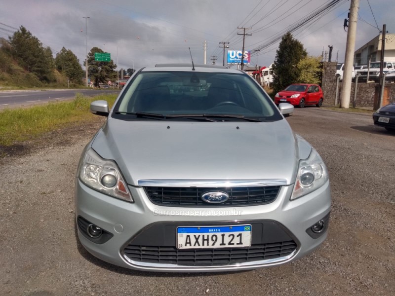 FOCUS 2.0 TITANIUM HATCH 16V FLEX 4P AUTOMÁTICO - 2013 - FARROUPILHA