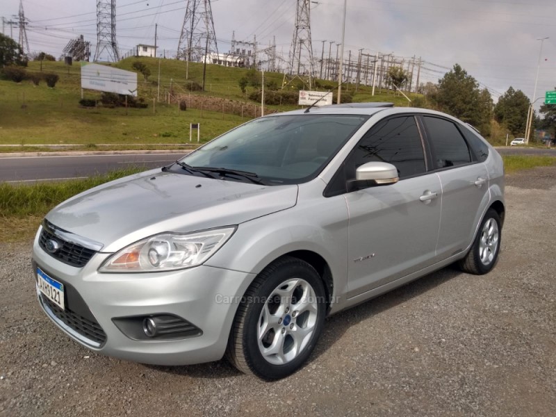 FOCUS 2.0 TITANIUM HATCH 16V FLEX 4P AUTOMÁTICO - 2013 - FARROUPILHA