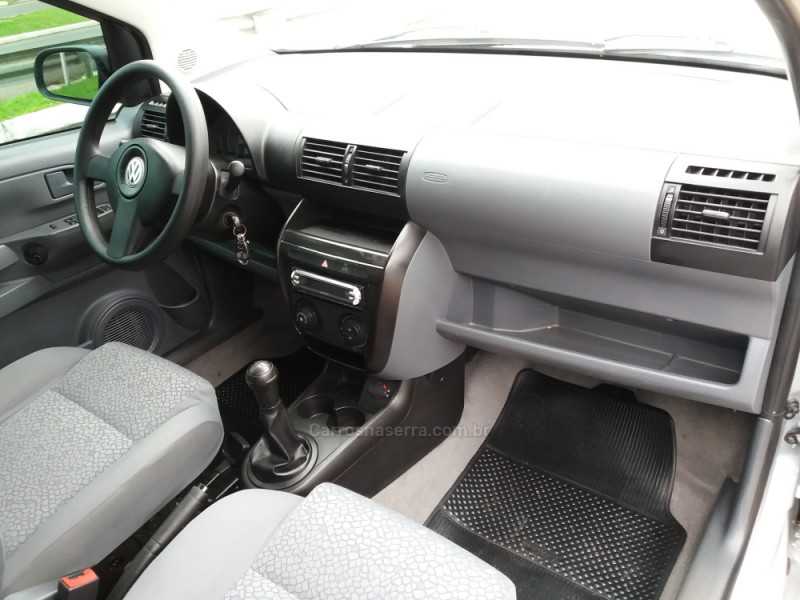 FOX 1.6 MI PLUS 8V GASOLINA 4P MANUAL - 2005 - DOIS IRMãOS