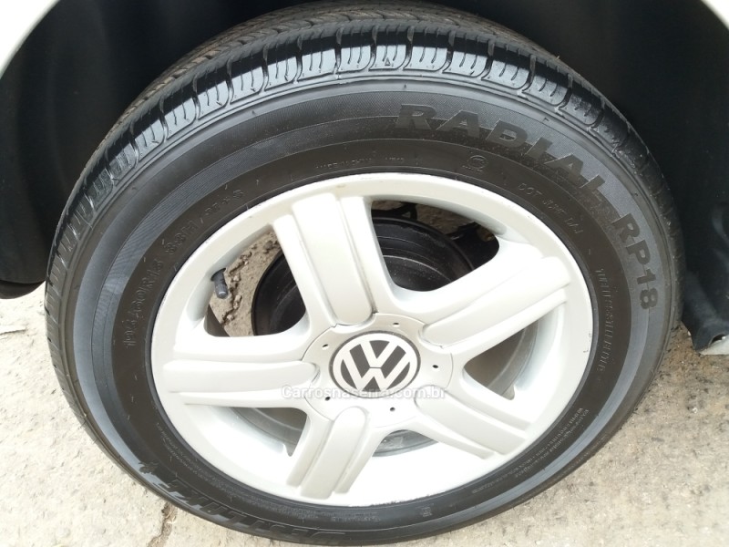 FOX 1.6 MI PLUS 8V GASOLINA 4P MANUAL - 2005 - DOIS IRMãOS