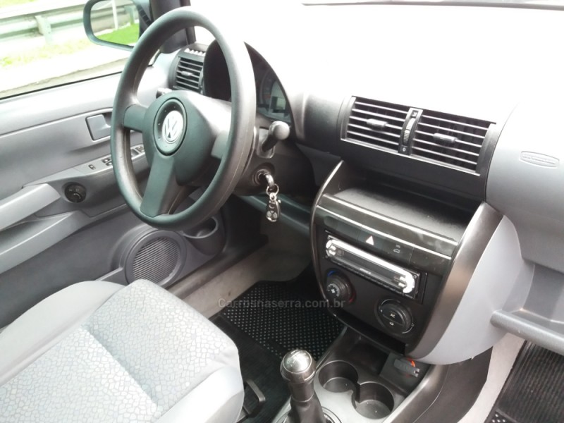 FOX 1.6 MI PLUS 8V GASOLINA 4P MANUAL - 2005 - DOIS IRMãOS