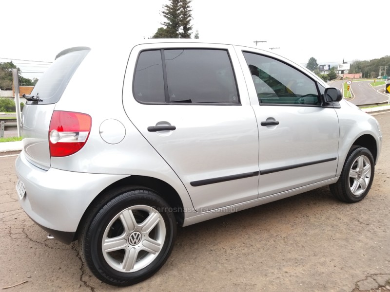 FOX 1.6 MI PLUS 8V GASOLINA 4P MANUAL - 2005 - DOIS IRMãOS