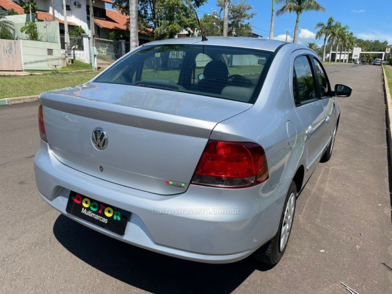 VOYAGE 1.0 MI 8V FLEX 4P MANUAL - 2013 - SãO LEOPOLDO