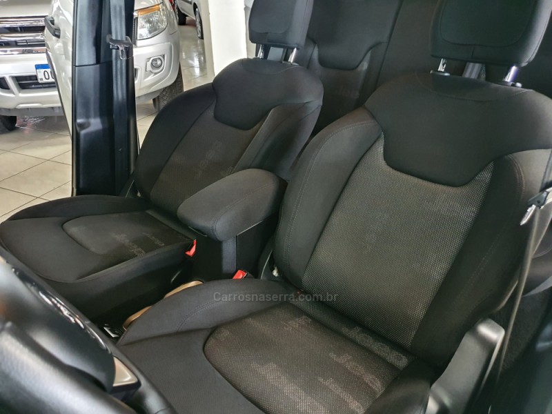 RENEGADE 1.8 16V FLEX SPORT 4P AUTOMÁTICO - 2016 - FARROUPILHA