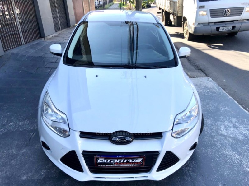 FOCUS 1.6 SE SEDAN 16V FLEX 4P AUTOMÁTICO - 2014 - CAXIAS DO SUL