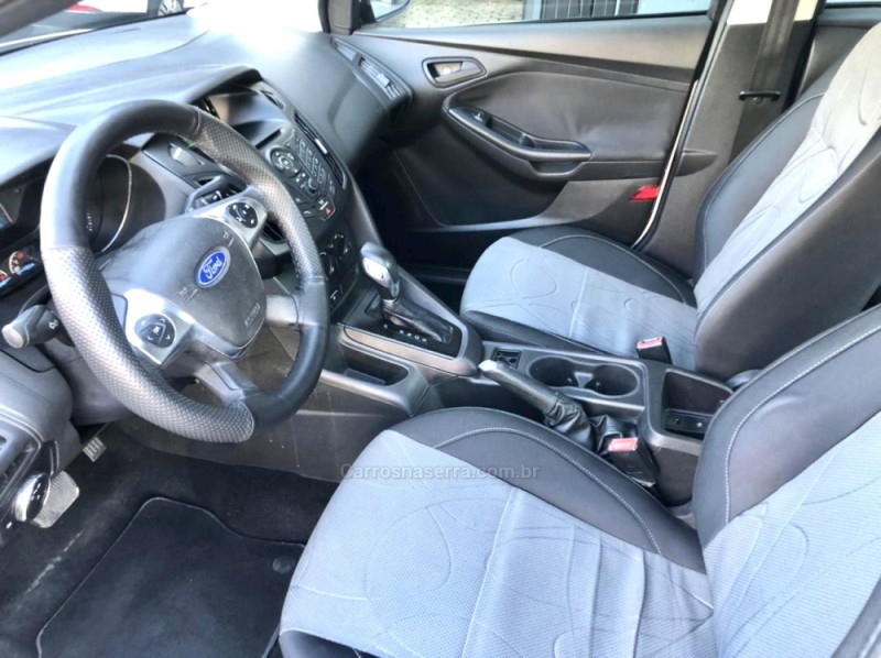 FOCUS 1.6 SE SEDAN 16V FLEX 4P AUTOMÁTICO - 2014 - CAXIAS DO SUL