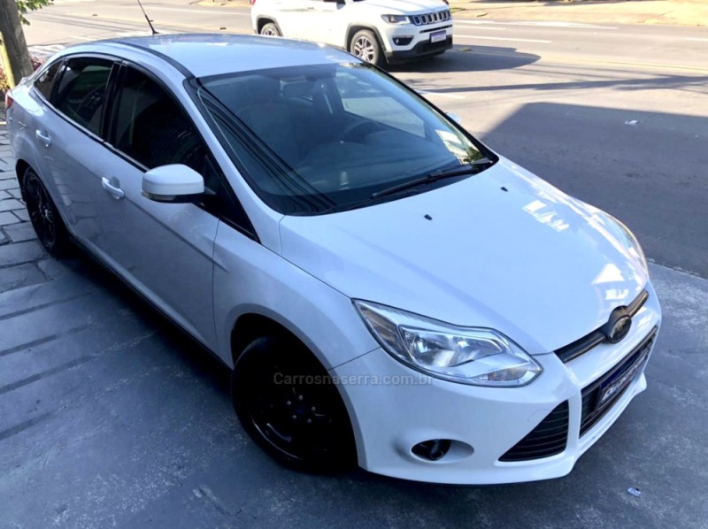 focus 1.6 se sedan 16v flex 4p automatico 2014 caxias do sul