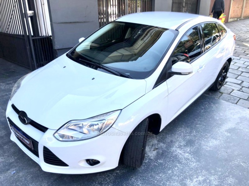 FOCUS 1.6 SE SEDAN 16V FLEX 4P AUTOMÁTICO - 2014 - CAXIAS DO SUL