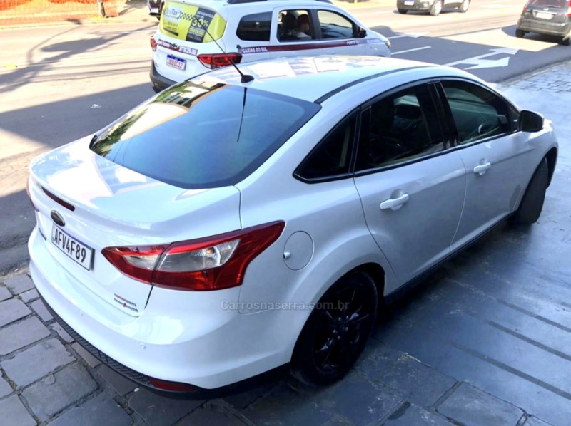 FOCUS 1.6 SE SEDAN 16V FLEX 4P AUTOMÁTICO - 2014 - CAXIAS DO SUL