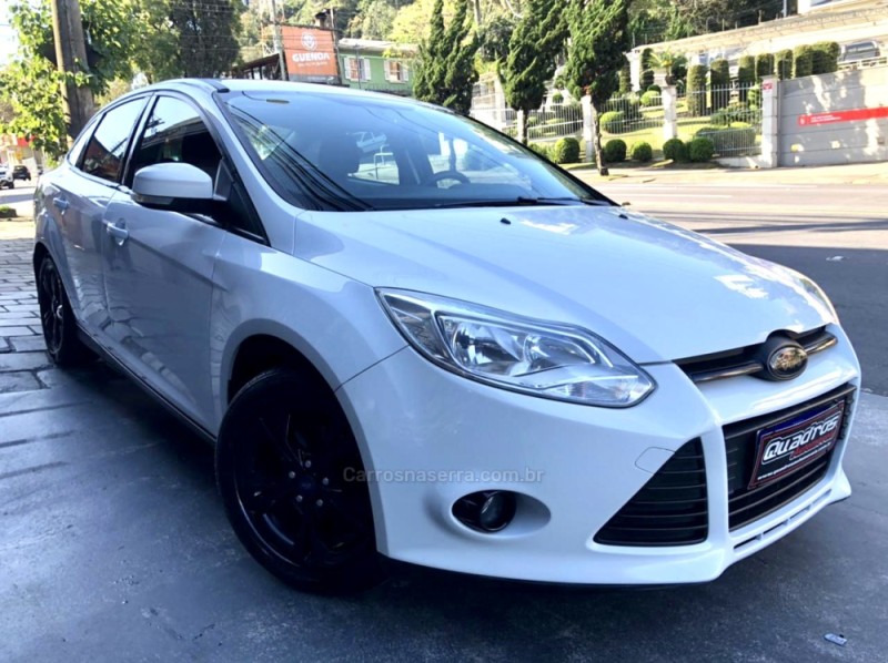 FOCUS 1.6 SE SEDAN 16V FLEX 4P AUTOMÁTICO - 2014 - CAXIAS DO SUL