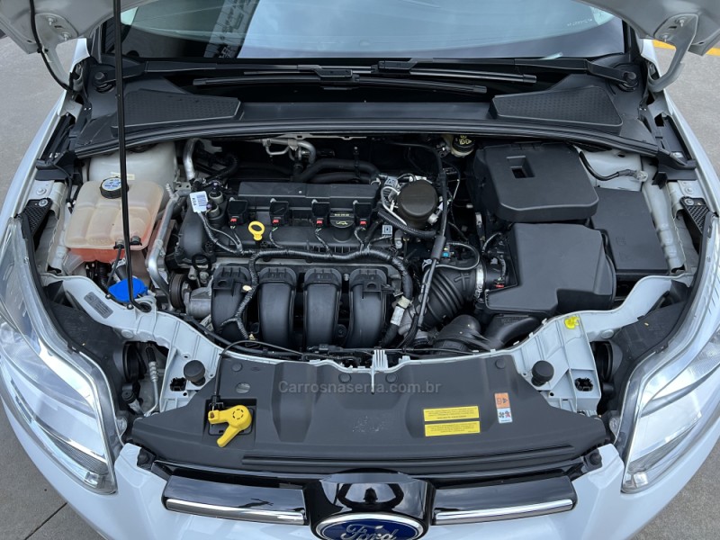 FOCUS 2.0 TITANIUM HATCH 16V FLEX 4P AUTOMÁTICO - 2015 - CAXIAS DO SUL