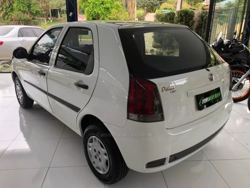 PALIO 1.0 MPI FIRE CELEBRATION 8V FLEX 4P MANUAL - 2014 - IGREJINHA