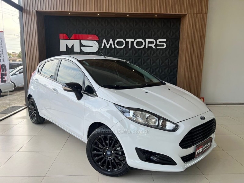 FIESTA 1.6 SE HATCH 16V FLEX 4P MANUAL - 2017 - PORTãO