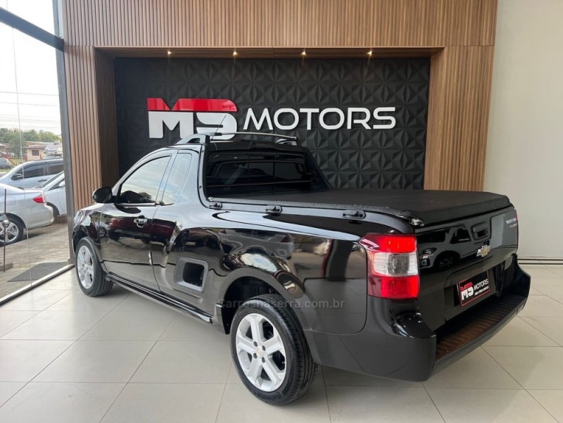 MONTANA 1.4 MPFI SPORT CS 8V FLEX 2P MANUAL - 2014 - PORTãO