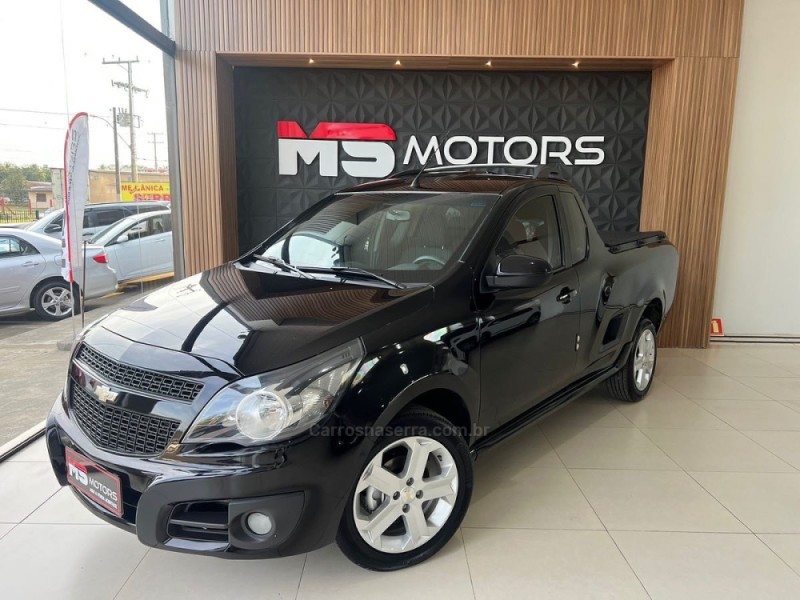 montana 1.4 mpfi sport cs 8v flex 2p manual 2014 portao