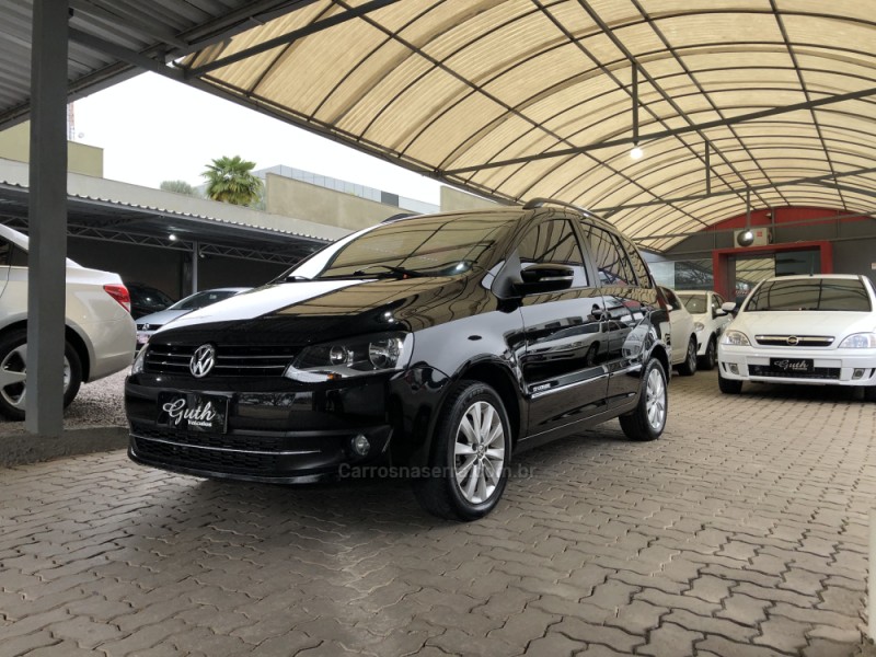 SPACEFOX 1.6 MI SPORTLINE 8V FLEX 4P MANUAL - 2011 - BOM PRINCíPIO