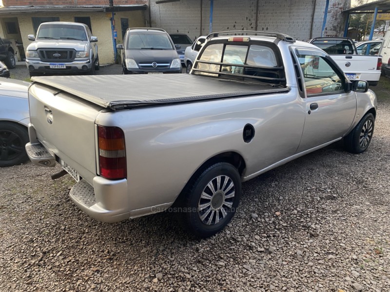 COURIER 1.6 MPI XL 8V GASOLINA 2P MANUAL - 2001 - CAXIAS DO SUL