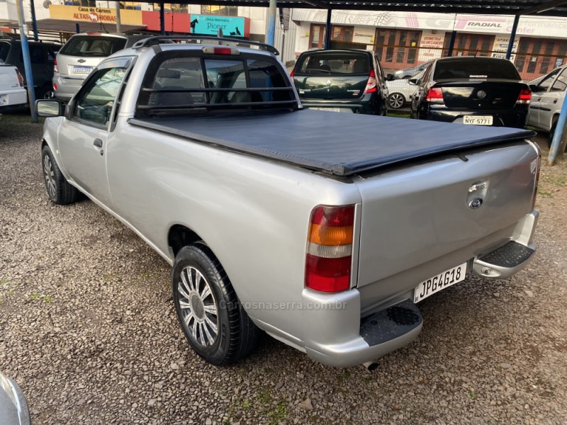 COURIER 1.6 MPI XL 8V GASOLINA 2P MANUAL - 2001 - CAXIAS DO SUL