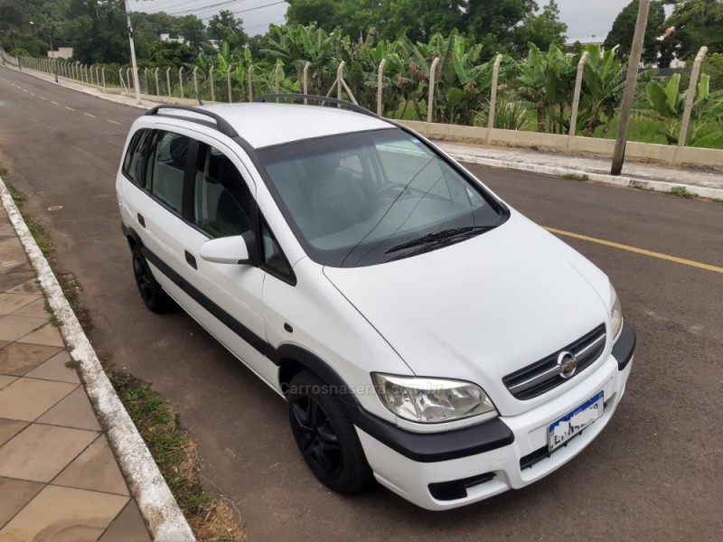 ZAFIRA 2.0 MPFI ELEGANCE 8V FLEX 4P MANUAL - 2009 - BOM PRINCíPIO