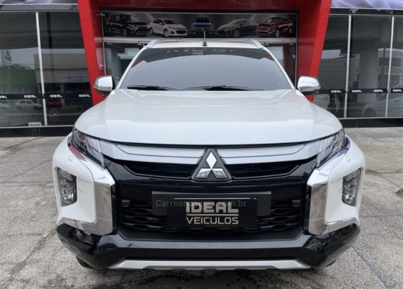 L200 TRITON 2.4 HPE-S SPORT 4X4 CD 16V DIESEL 4P AUTOMÁTICO