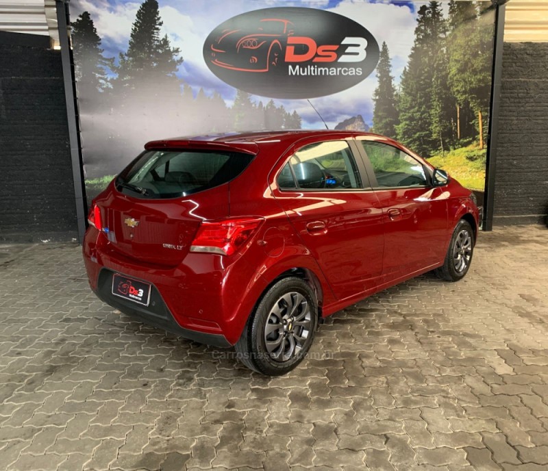 ONIX 1.4 MPFI LT 8V FLEX 4P MANUAL - 2017 - CAXIAS DO SUL