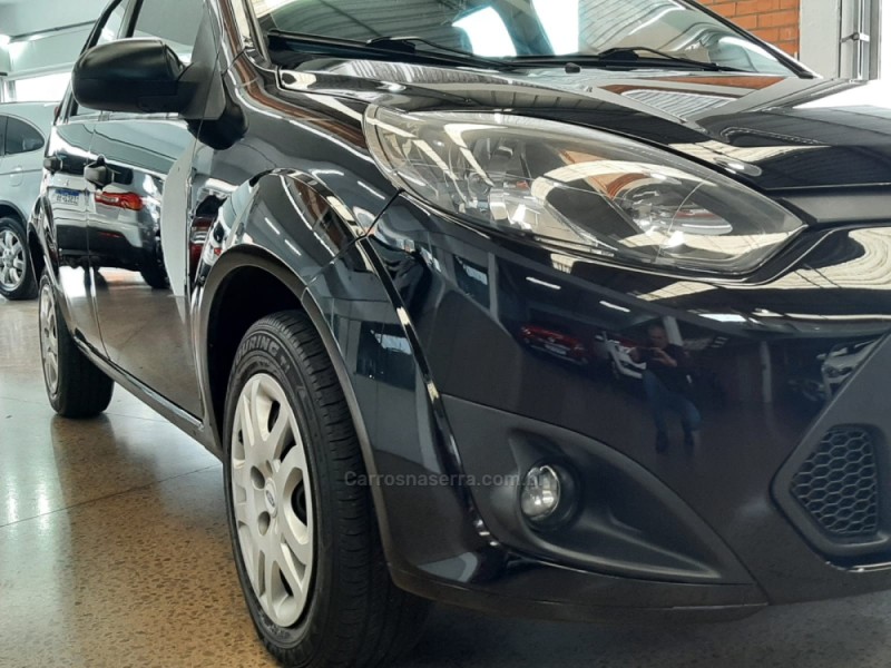 FIESTA 1.6 MPI HATCH 8V FLEX 4P MANUAL - 2011 - CAXIAS DO SUL