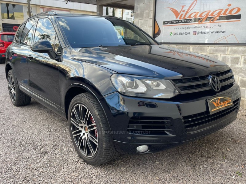 TOUAREG 4.2 FSI V8 32V GASOLINA 4P TIPTRONIC - 2012 - CAXIAS DO SUL