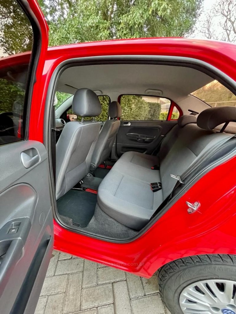 VOYAGE 1.0 MI TRENDLINE 8V FLEX 4P MANUAL - 2012 - ROLANTE