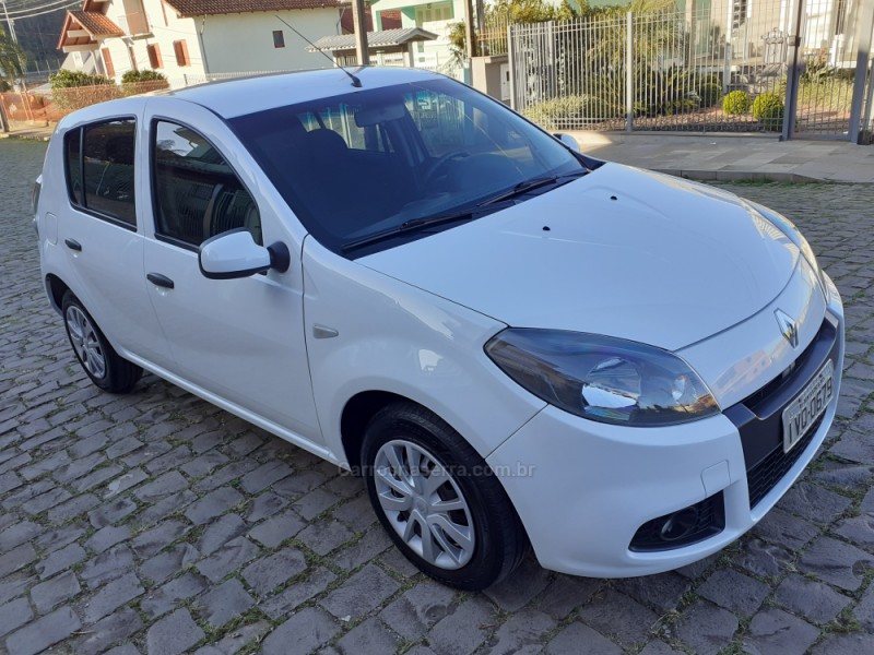 SANDERO  - 2014 - BENTO GONçALVES