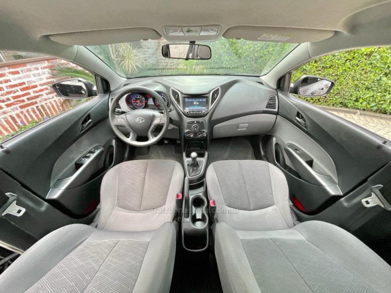 HB20S 1.0 COMFORT PLUS 12V FLEX 4P MANUAL - 2019 - ROLANTE
