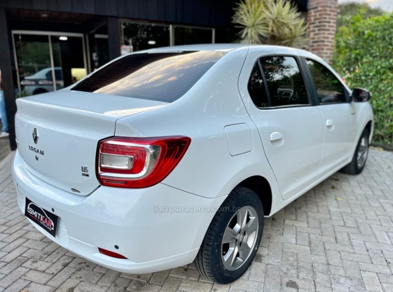 LOGAN 1.6 DYNAMIQUE 8V FLEX 4P AUTOMATIZADO - 2015 - ROLANTE