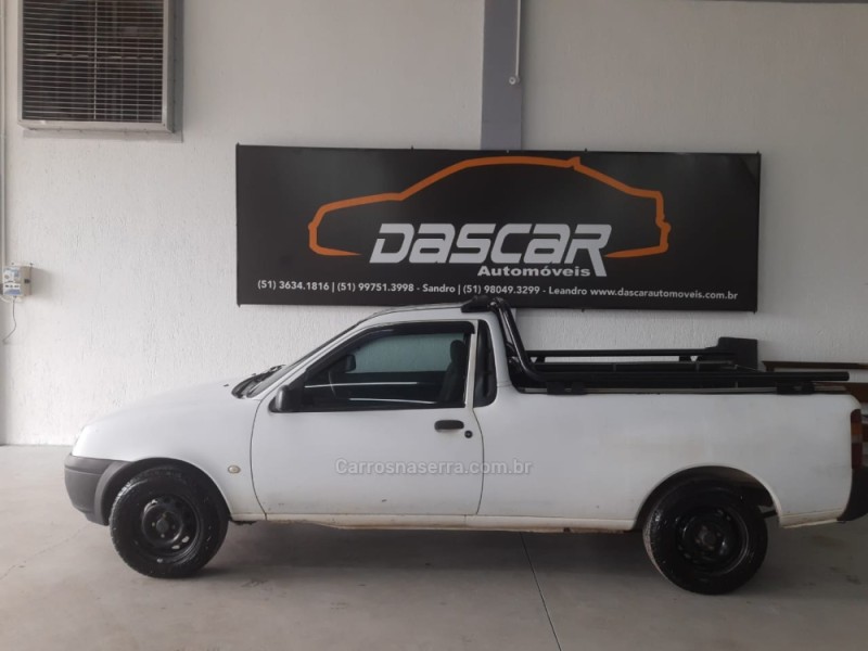 COURIER 1.6 MPI L VAN 8V FLEX 2P MANUAL - 2010 - BOM PRINCíPIO