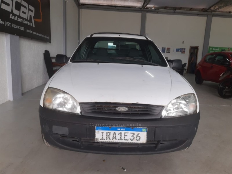 COURIER 1.6 MPI L VAN 8V FLEX 2P MANUAL - 2010 - BOM PRINCíPIO