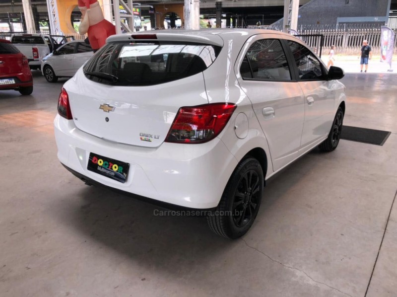 ONIX 1.4 MPFI LT 8V FLEX 4P MANUAL - 2015 - SãO LEOPOLDO