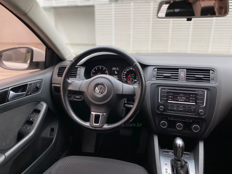 JETTA 2.0 COMFORTLINE FLEX 4P TIPTRONIC - 2014 - IVOTI