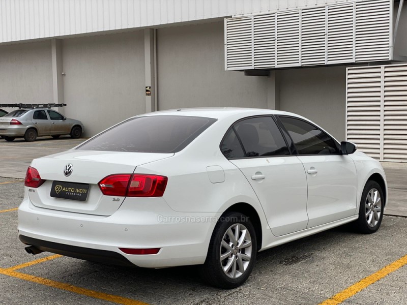 JETTA 2.0 COMFORTLINE FLEX 4P TIPTRONIC - 2014 - IVOTI