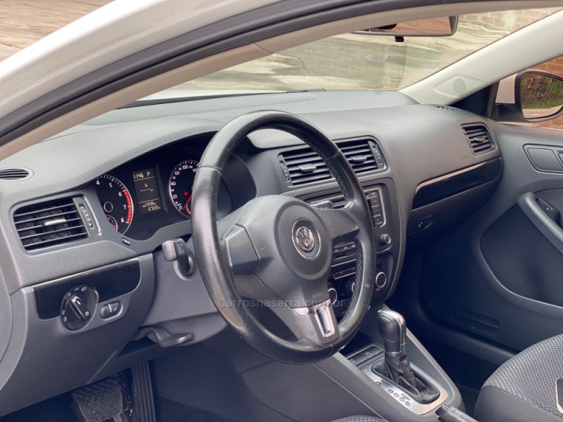 JETTA 2.0 COMFORTLINE FLEX 4P TIPTRONIC - 2014 - IVOTI