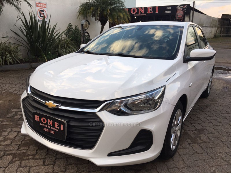 ONIX 1.0  LT 12V FLEX 4P MANUAL - 2020 - PAROBé