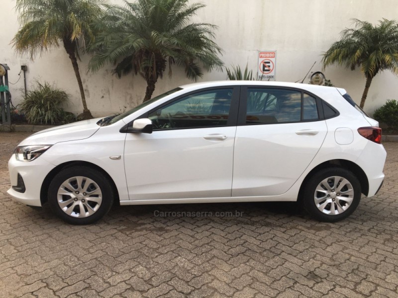 ONIX 1.0  LT 12V FLEX 4P MANUAL - 2020 - PAROBé