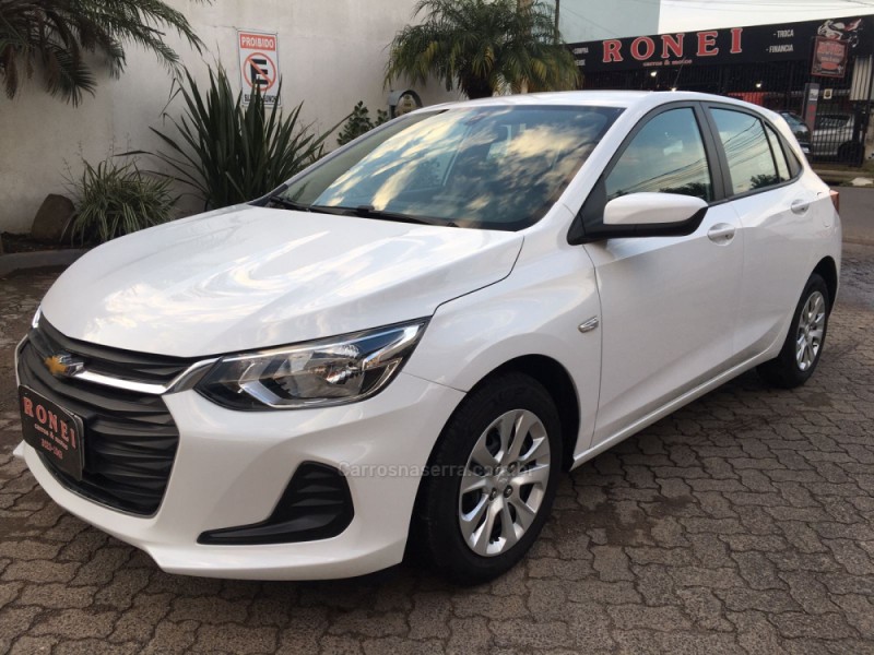 ONIX 1.0  LT 12V FLEX 4P MANUAL - 2020 - PAROBé