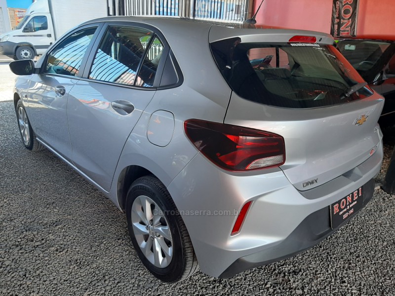 ONIX 1.0  LT 12V FLEX 4P MANUAL - 2021 - PAROBé
