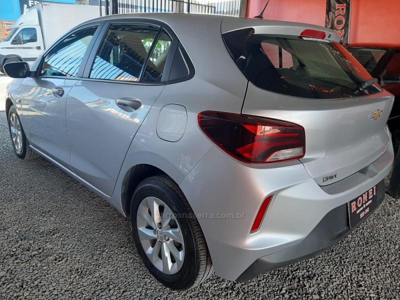 ONIX 1.0  LT 12V FLEX 4P MANUAL - 2021 - PAROBé