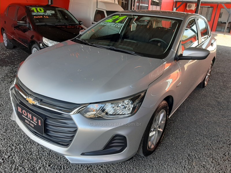 ONIX 1.0  LT 12V FLEX 4P MANUAL - 2021 - PAROBé